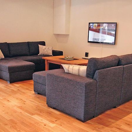 2 Bedroom Cozy Apartment In Habo Mullsjö Exteriör bild