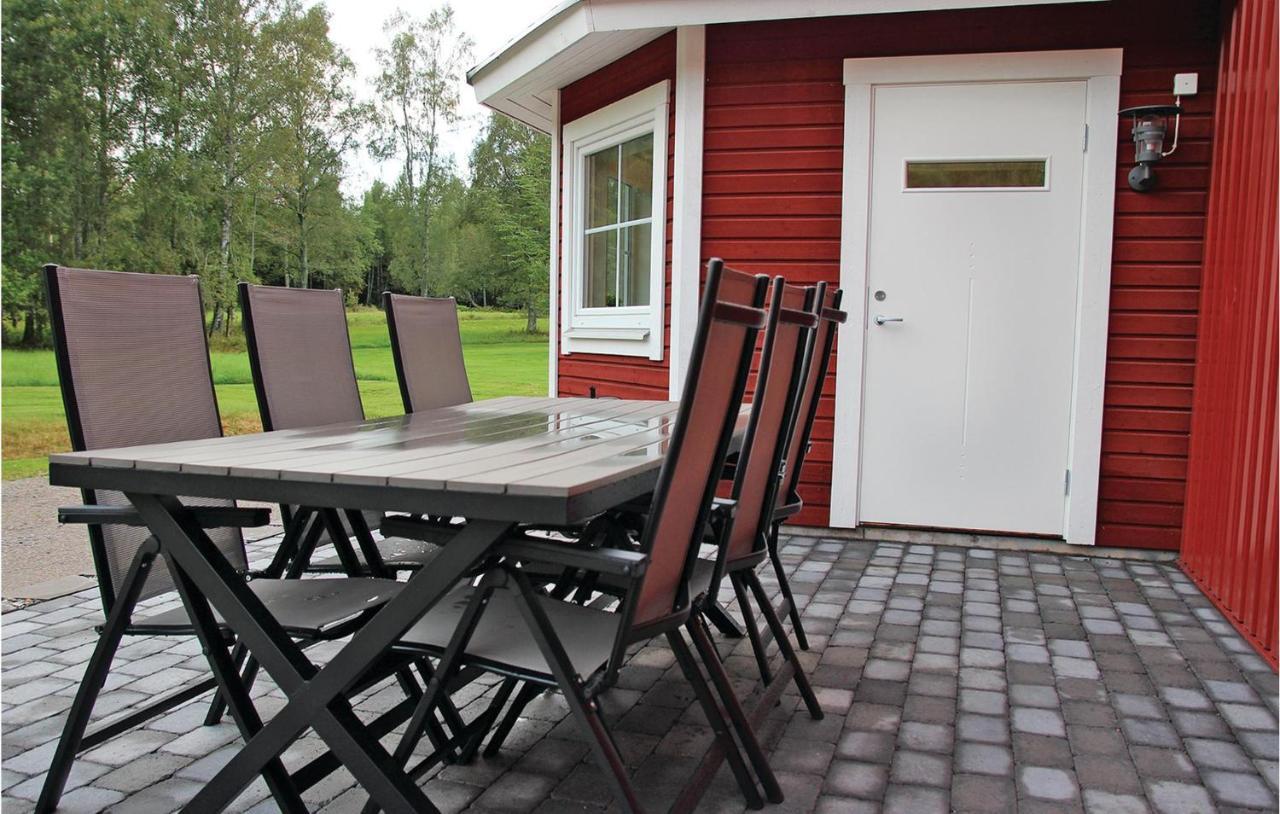 2 Bedroom Cozy Apartment In Habo Mullsjö Exteriör bild