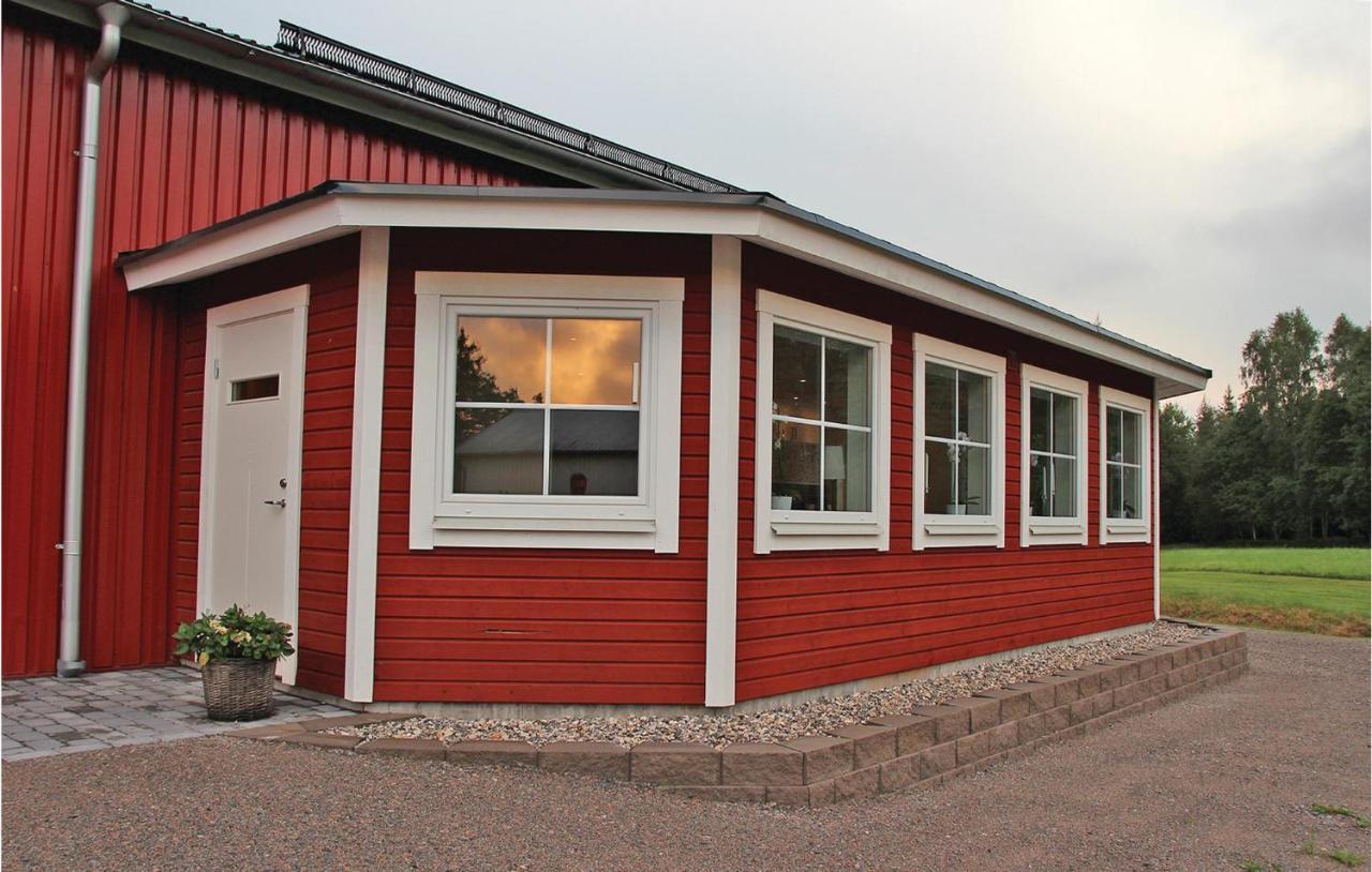 2 Bedroom Cozy Apartment In Habo Mullsjö Exteriör bild